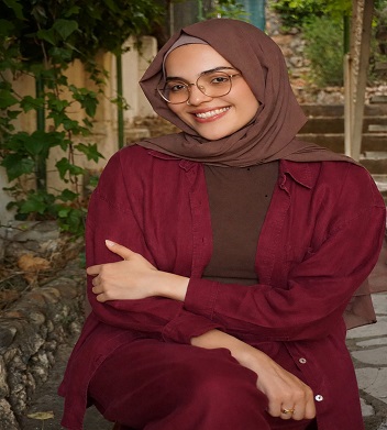 yasmine_352_391